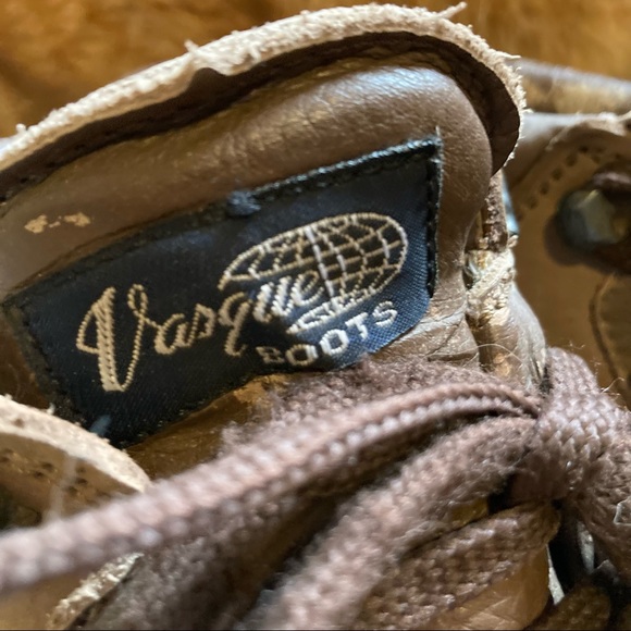 VASQUE hiking backpacking all leather gore-tex boots, size 6M - Picture 6 of 8